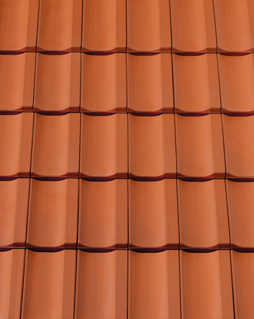 Roșu   natural – laying