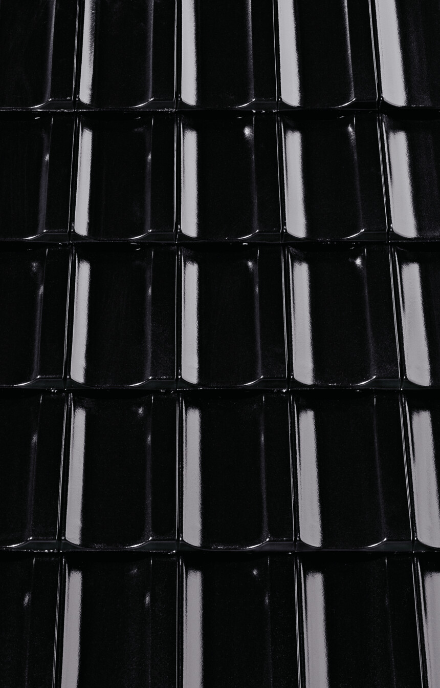 Negru   glazură – laying